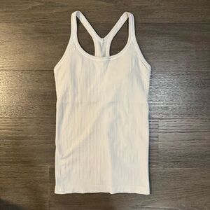 Lululemon ebb to street size 6